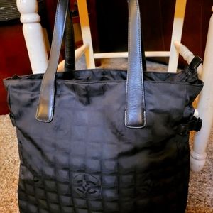 CHANEL Authentic Travel Tote